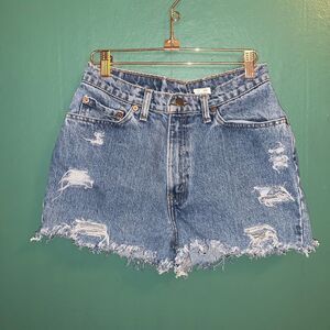 Levi’s 512 vintage high waisted distressed Frayed denim shorts